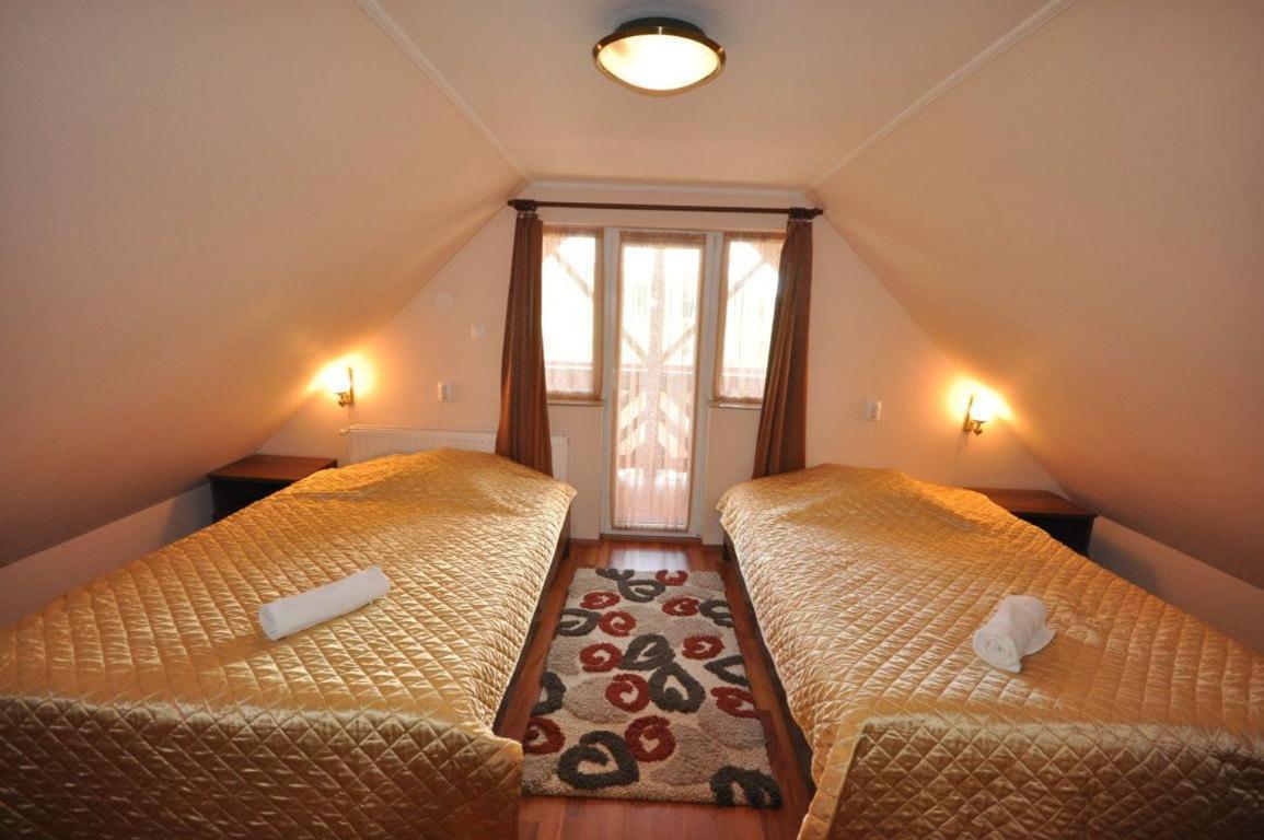 Olimpia Villa Tibod Exterior photo
