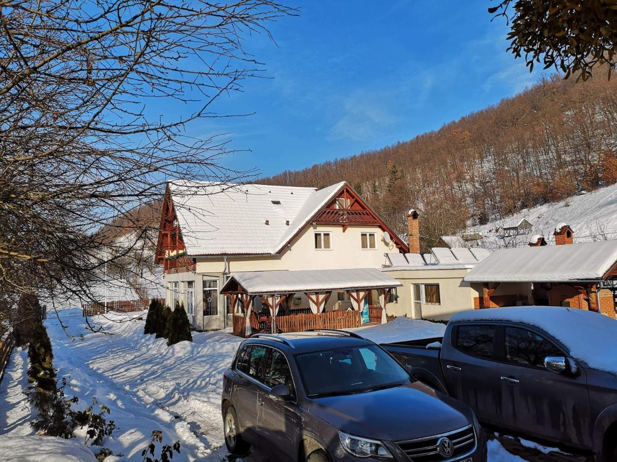 Olimpia Villa Tibod Exterior photo